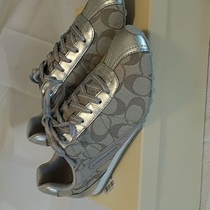 Coach A1204 Rae silver metallic logo sneakers NWB